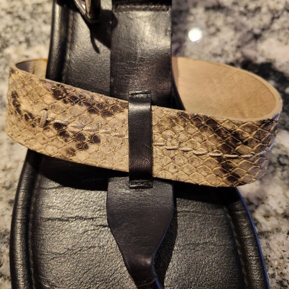CoachT Strap / Thong Snakeskin Print Sandals -Women’s 8 - Picture 2 of 5